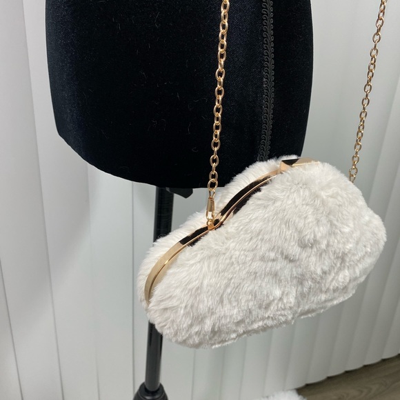 HELLO 3AM FOREVER Faux Fur Cloud Shaped Clutch Shoulder Purse Handbag White Gold - Picture 8 of 16
